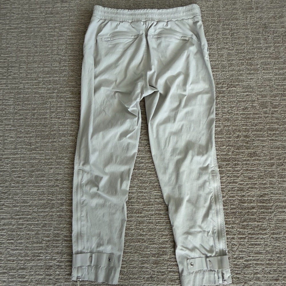 Athleta Trekkie Pant Size 10 - Picture 5 of 5